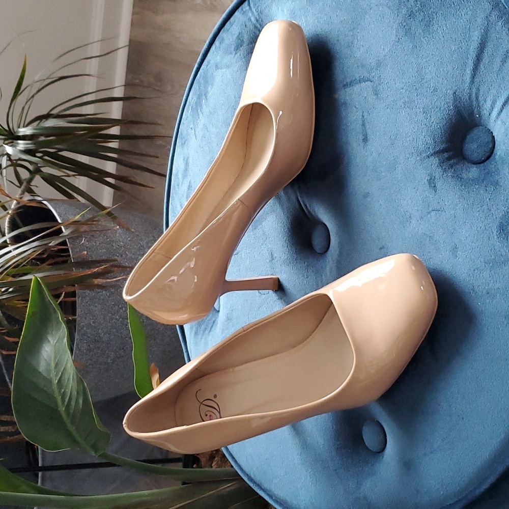 Bone Size 8.5 Heels
